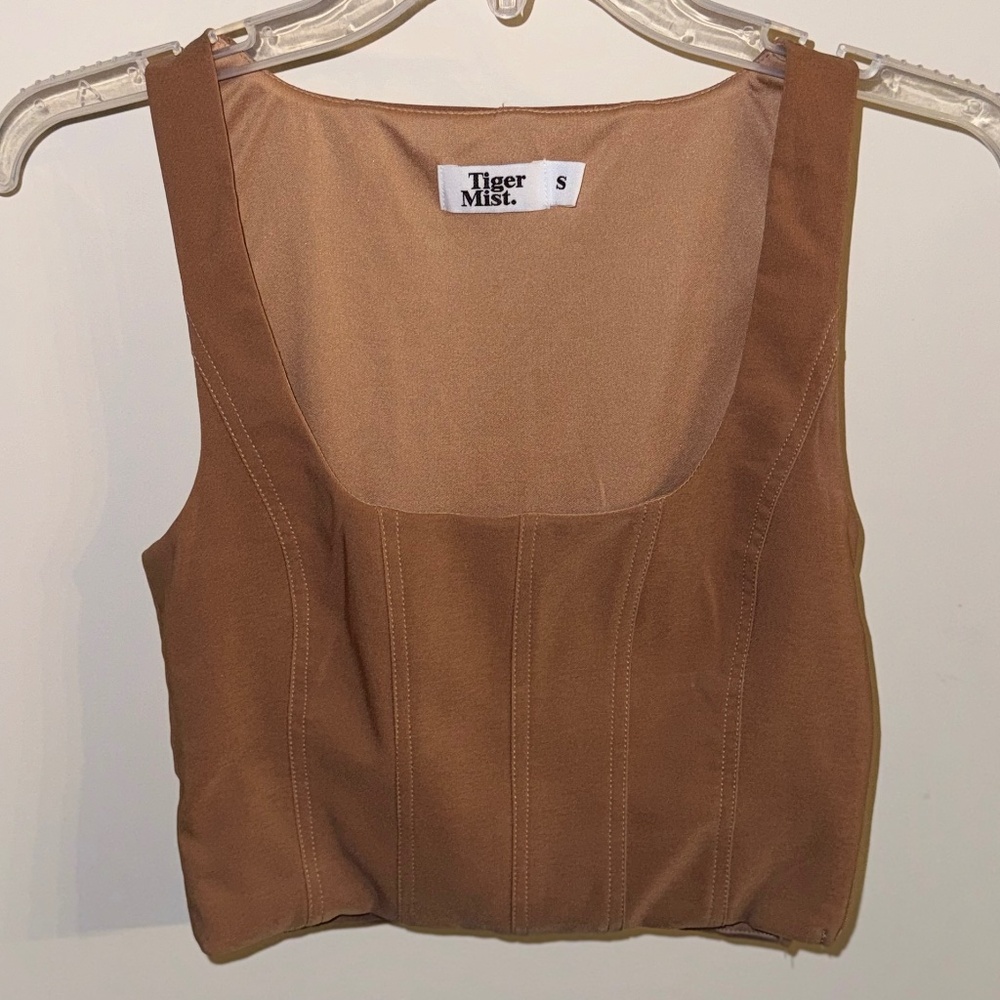 Tiger mist top